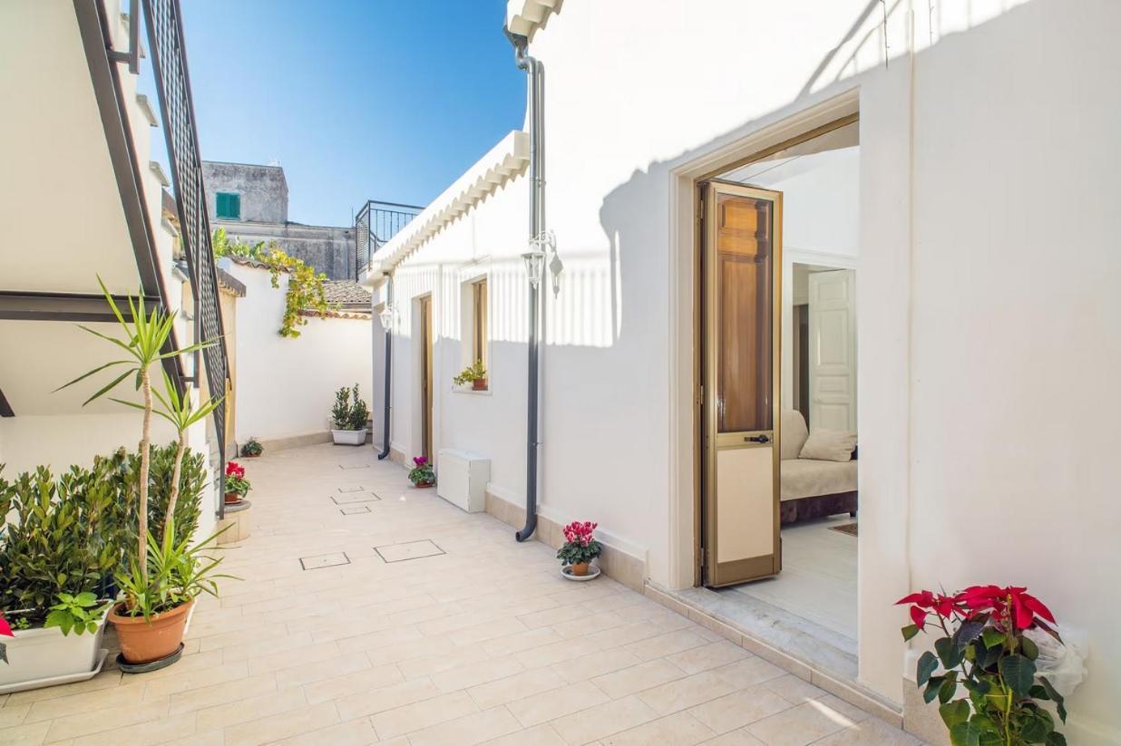 B&B Alba 1 Виагранде Екстериор снимка